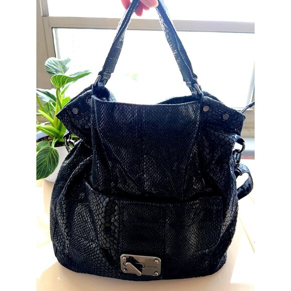 Sale!! Kenneth Cole Reaction large Faux
Snakeskin Handbag - Picture 1 of 16